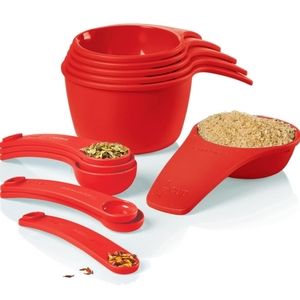 Tupperware measuring spoons and cups